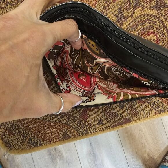 Sophia Visconti Vintage Leather Pouch Clutch Black Handbag - Picture 5 of 7